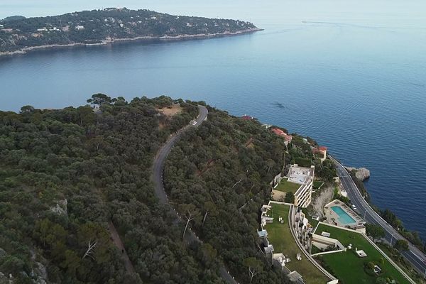 Villa en falaise, Mont Boron, Nice (06)